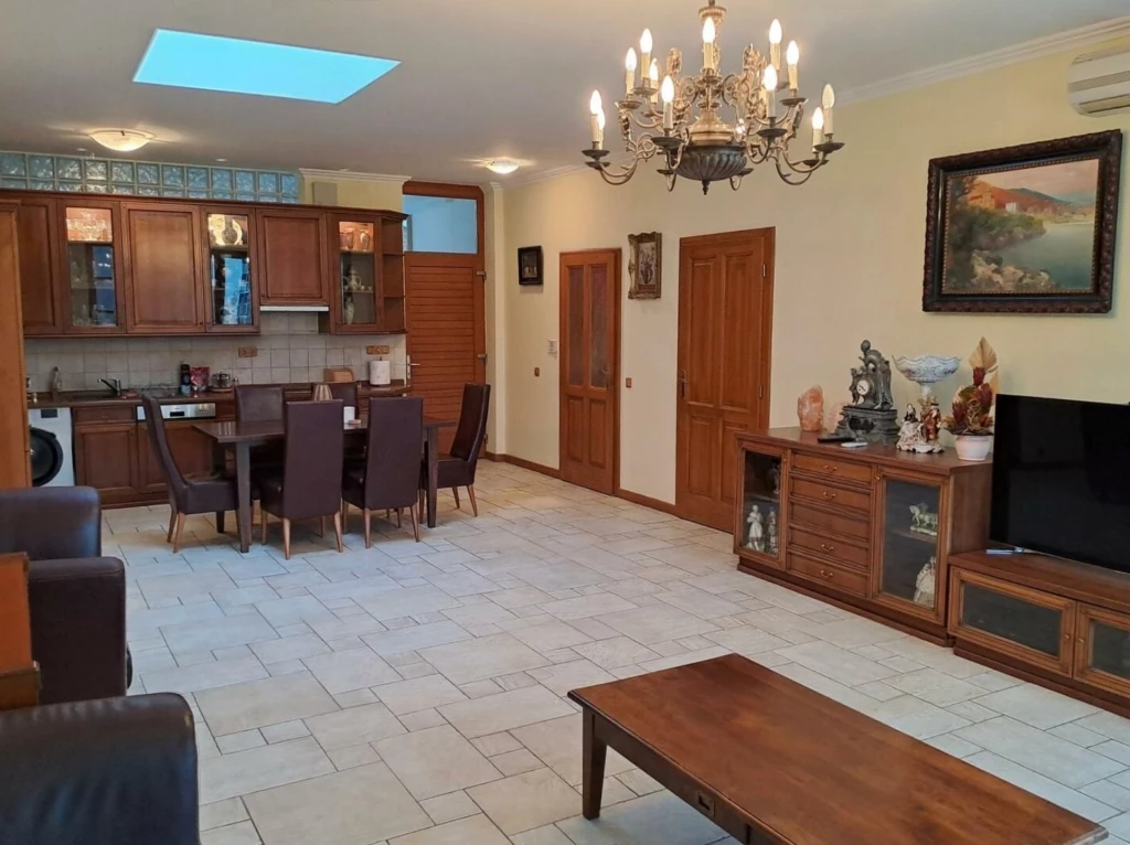 Kiadó Lakás, Budapest II. kerület Hárshegyi út 1.500.000 Ft