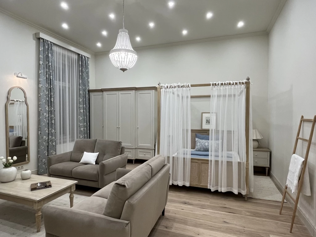 For rent brick flat, Budapest V. kerület, Belváros, Veres Pálné utca