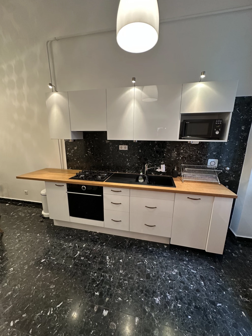 Kiadó Lakás, Budapest VIII. kerület Gutenberg tér 400.000 Ft