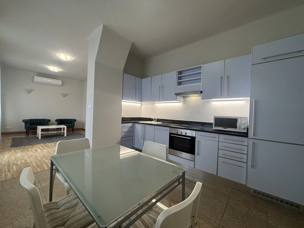 For rent brick flat, Budapest V. kerület, Belváros, Petőfi tér