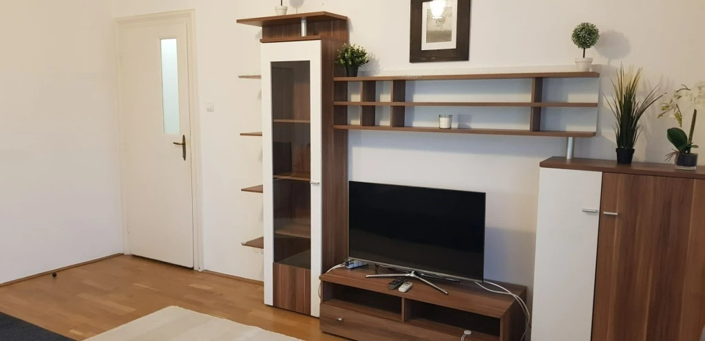 Kiadó Lakás, Budapest VII. kerület Nagy Diófa utca 240.000 Ft