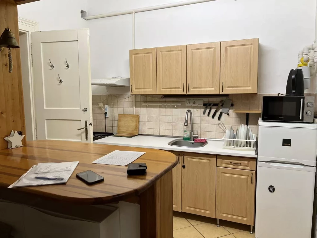 Kiadó Lakás, Budapest VII. kerület Almássy utca 240.000 Ft