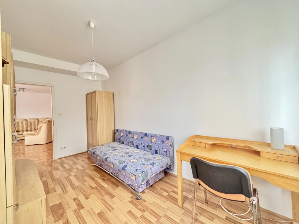 Kiadó Lakás, Üröm Tücsök köz 370.000 Ft