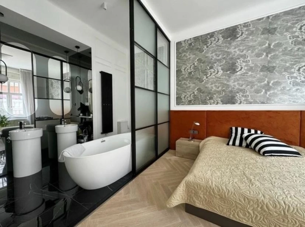 c3-2-name c2-23-name, Budapest V. kerület, Október 6. utca