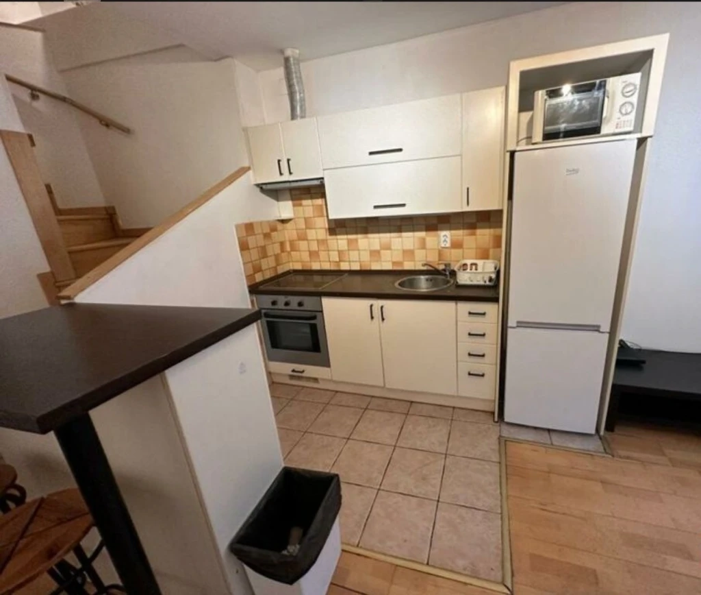 c3-2-name c2-19-name, Budapest VI. kerület, Csengery utca