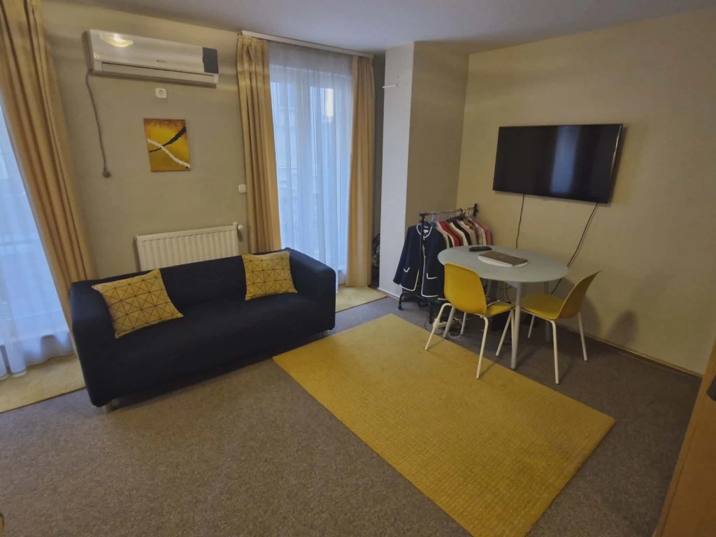 c3-2-name c2-19-name, Budapest V. kerület, Vadász utca