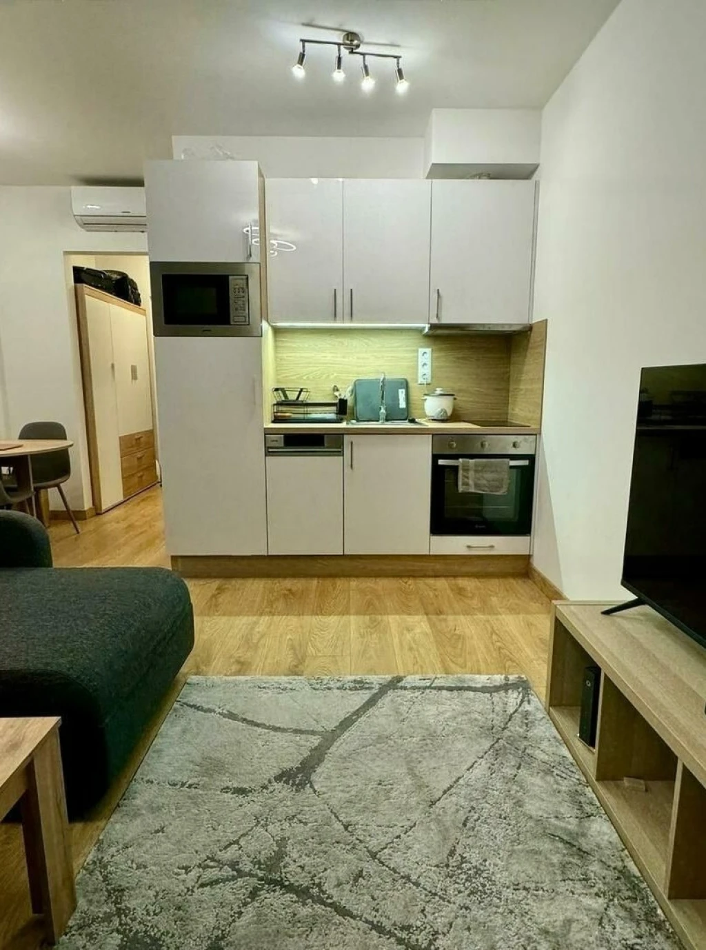 c3-2-name c2-19-name, Budapest VIII. kerület, Corvin sétány