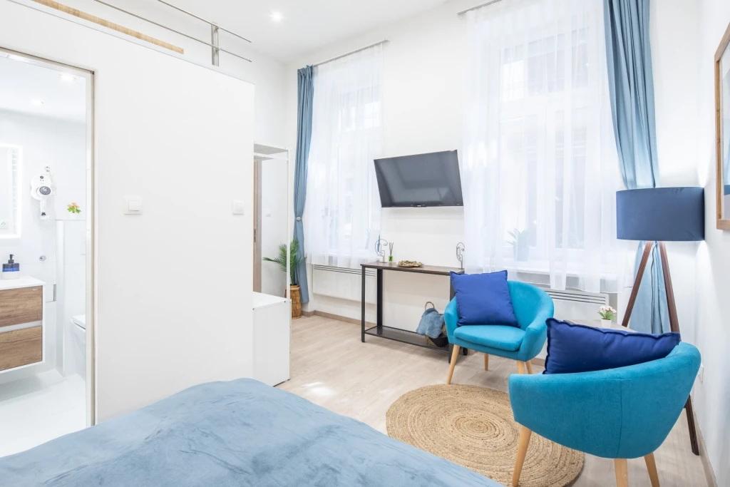 c3-2-name c2-19-name, Budapest VIII. kerület, Baross utca