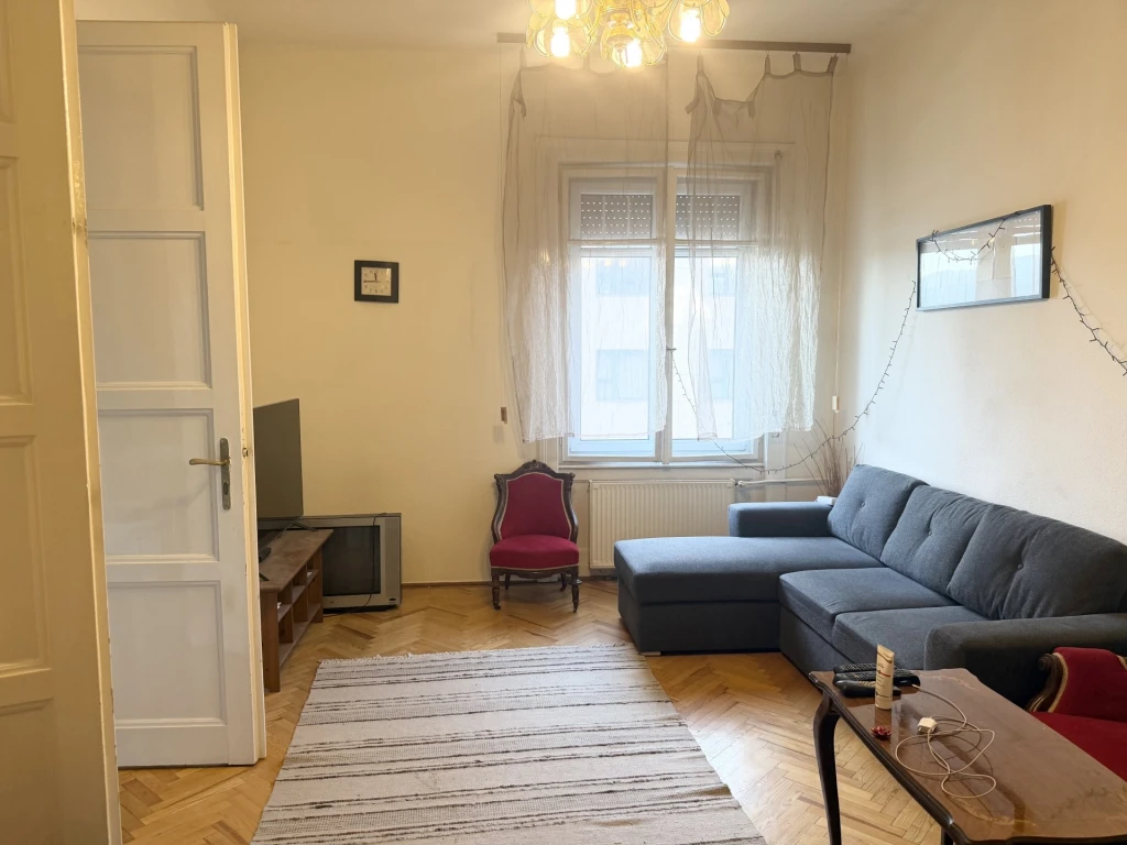 c3-2-name c2-19-name, Budapest V. kerület, Balassi Bálint utca