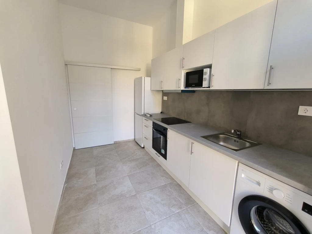 c3-2-name c2-19-name, Budapest V. kerület, Kossuth Lajos utca