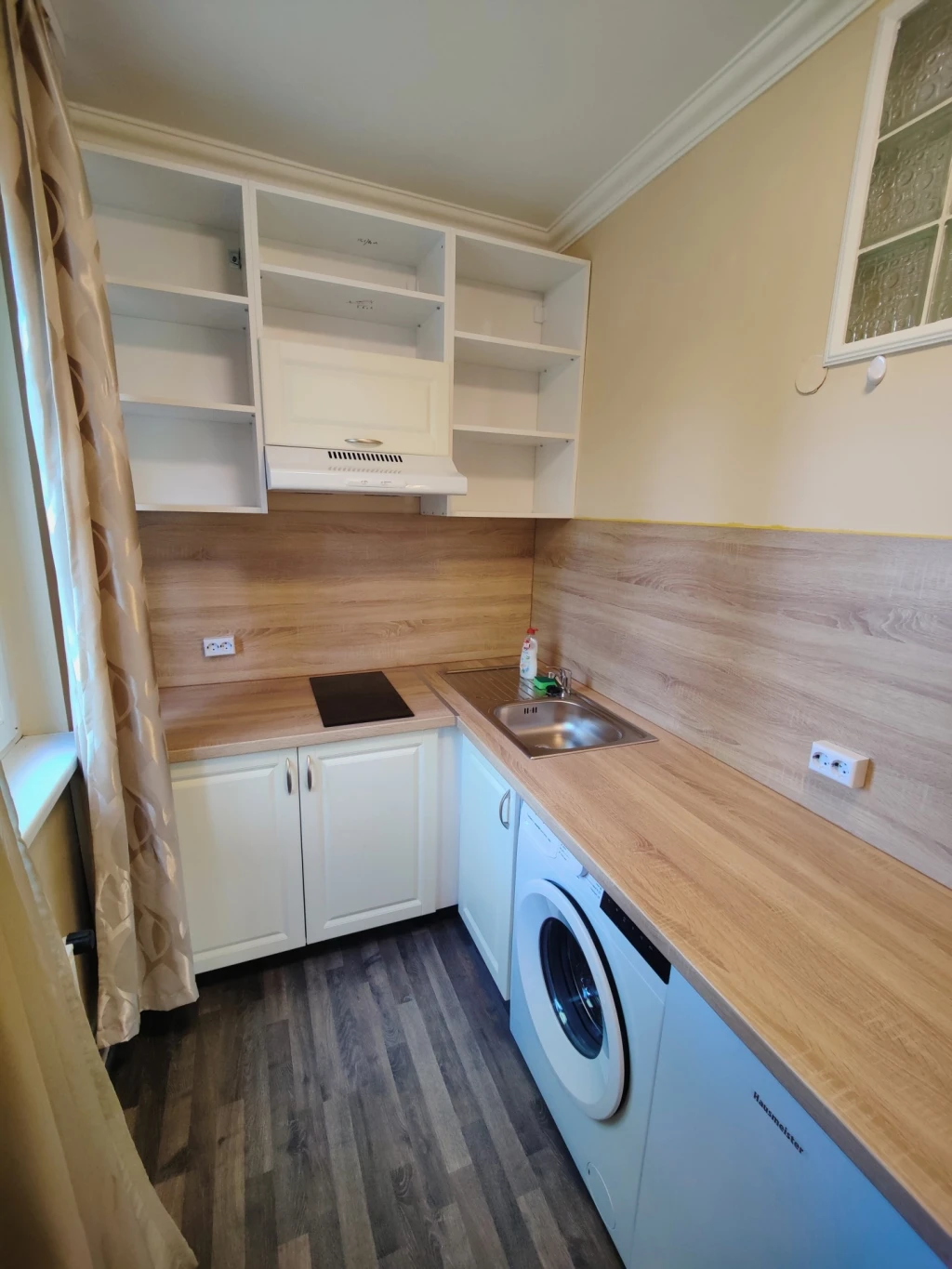 c3-2-name c2-19-name, Budapest XVI. kerület, Cziráki utca