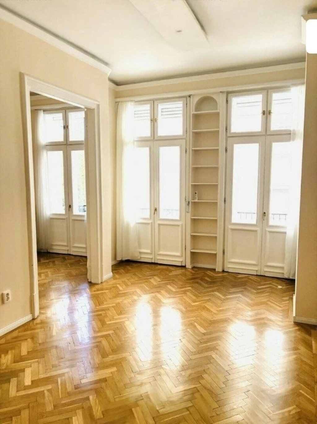 Kiadó Lakás, Budapest V. kerület Szemere utca 350.000 Ft