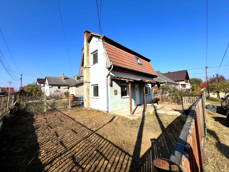 For sale house, Téglás