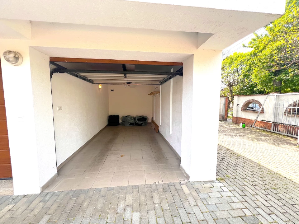 For sale detached garage, Debrecen