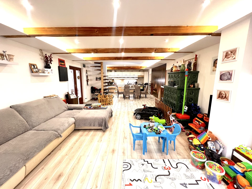 Eladó családi ház, Mikepércs