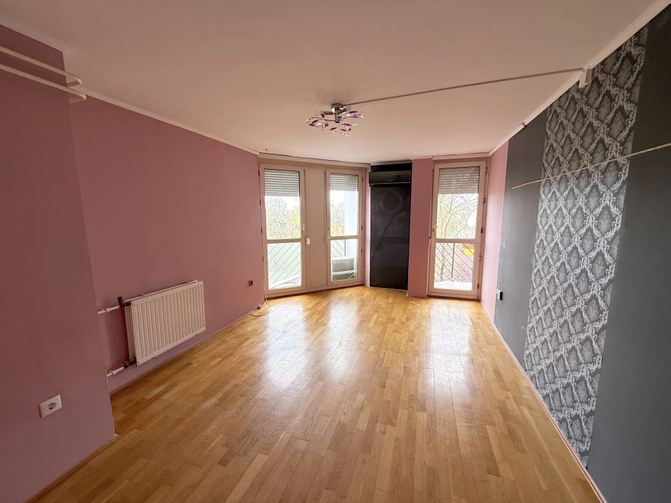 Eladó téglalakás, Siófok