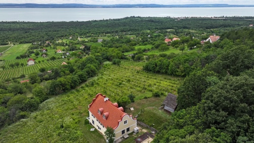 Eladó családi ház, Balatonakali, Leshegy