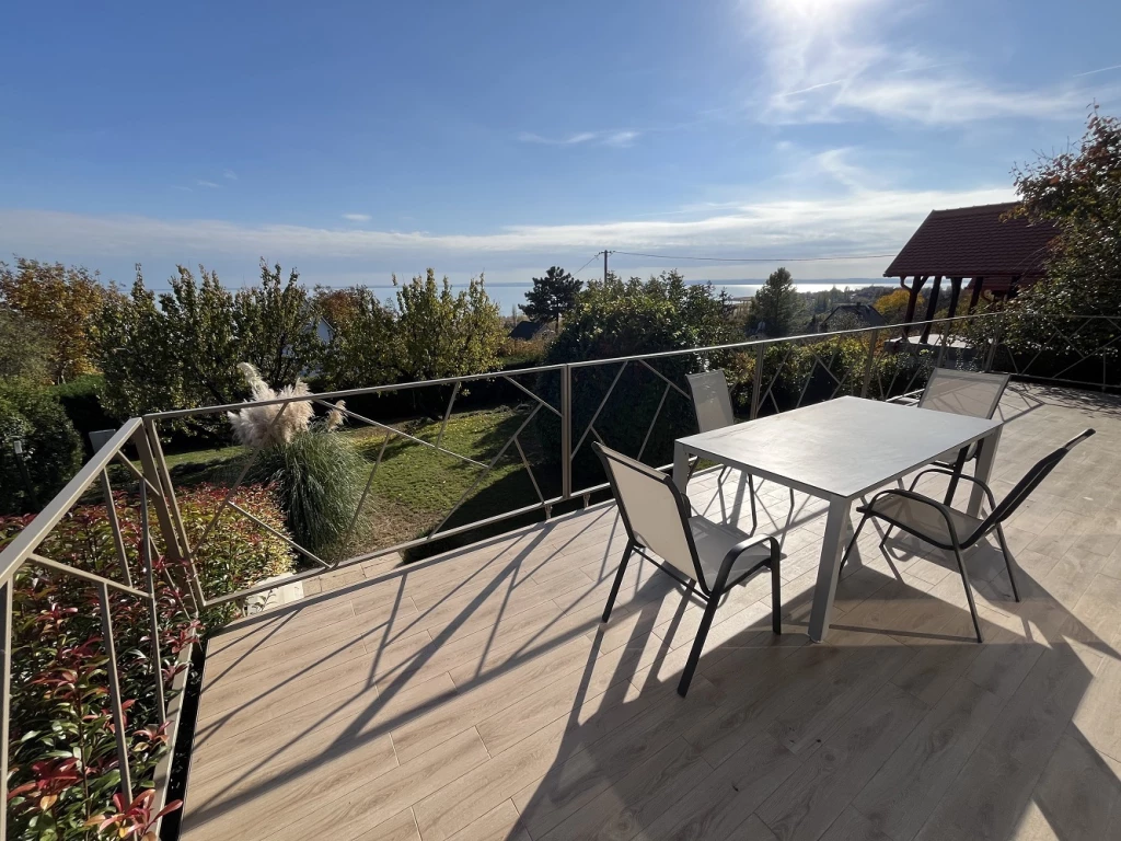 Eladó családi ház, Alsóörs, Római út