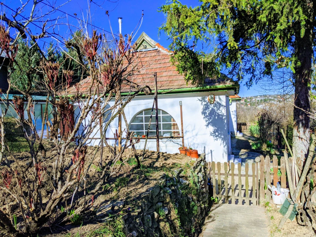 Eladó családi ház, Budapest III. kerület, Csúcshegy, Vadóc utca