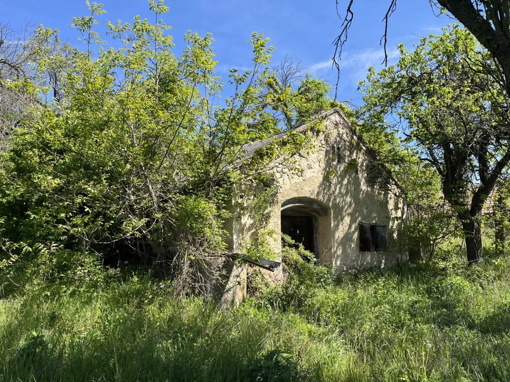 Eladó családi ház, Köveskál, Hegyaljai dülő