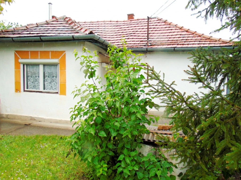 Gárdony, Tompa Mihály utca, 75 m²-es, családi ház, 3 szobás