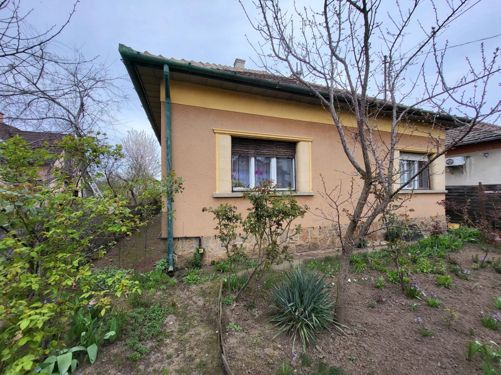 XVIII. Kerület, Kossuth Ferenc -telep, 110 m²-es, családi ház