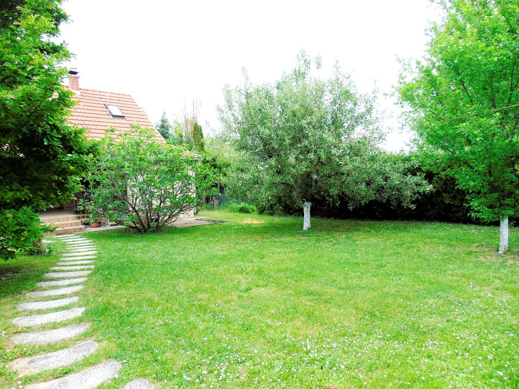 For sale house, Velence, XI utca