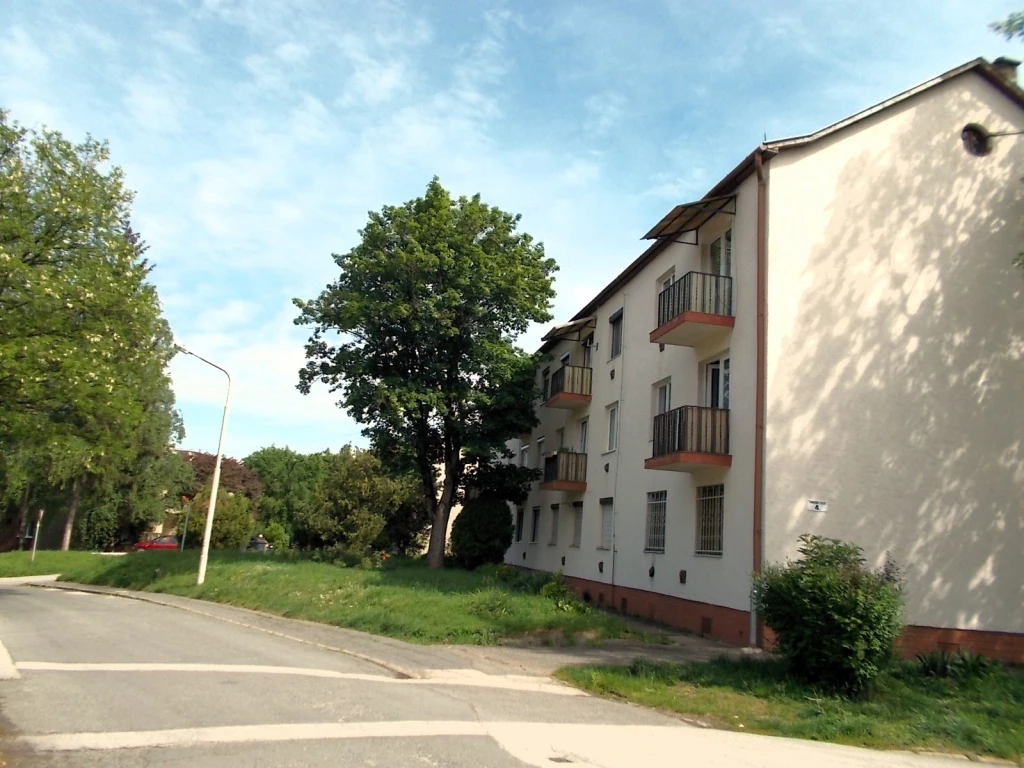 Ózd, Táncsics Mihály telep, 65 m²-es, földszinti, társasházi lakás