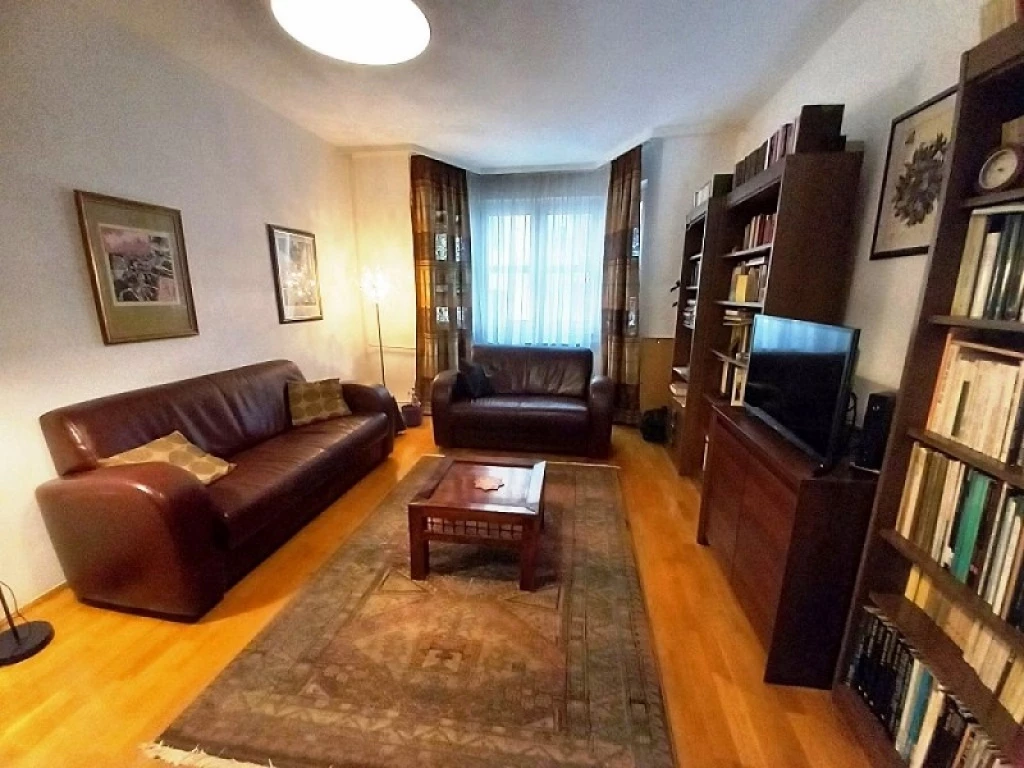 XIII. Kerület, Visegrádi utca, 59 m²-es, 2. emeleti, társasházi lakás