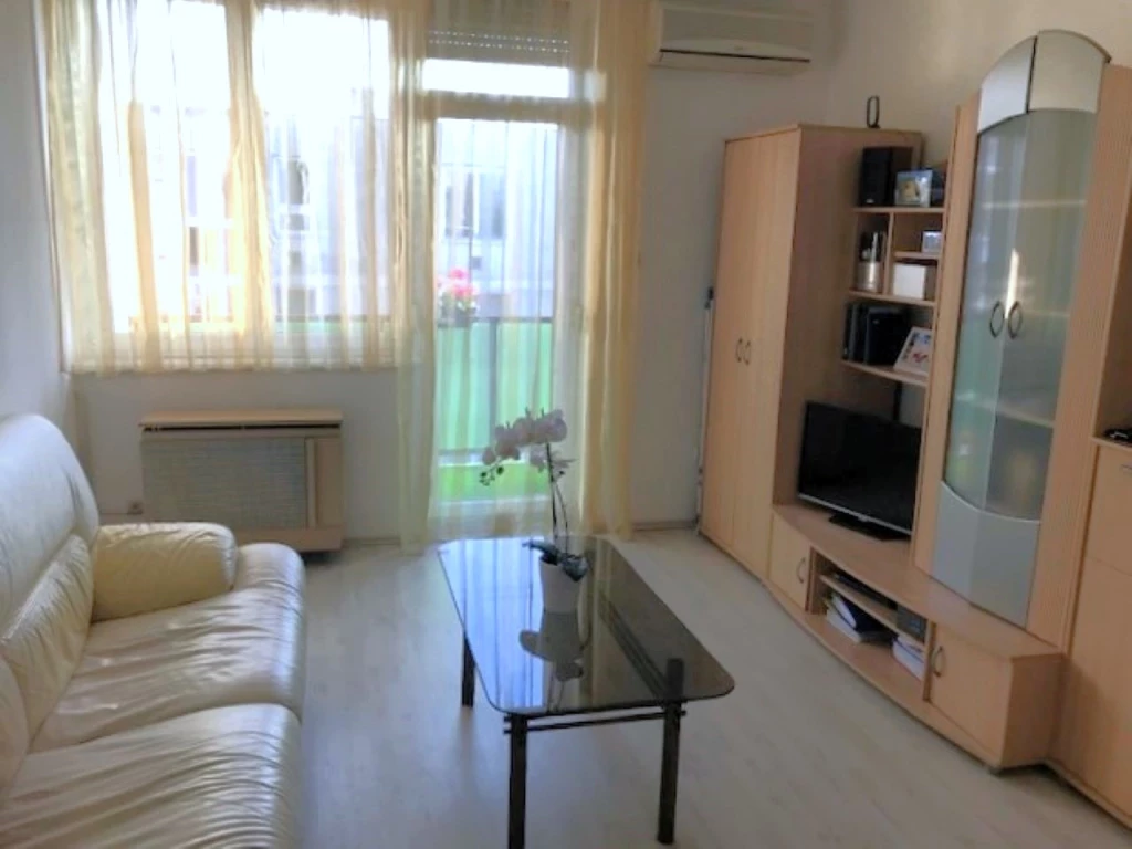 For sale condominium, Budapest XV. kerület, Lóvasút köz