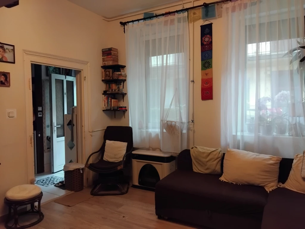 IV. Kerület, Kossuth utca, 55 m²-es, földszinti, társasházi lakás