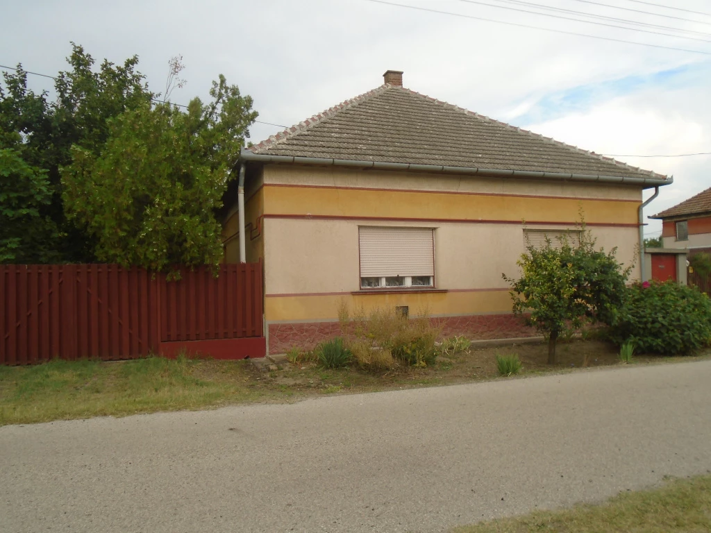 For sale house, Tiszakécske, Tisza utca