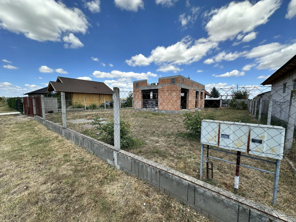 For sale house, Nyáregyháza, Jó megközelítés