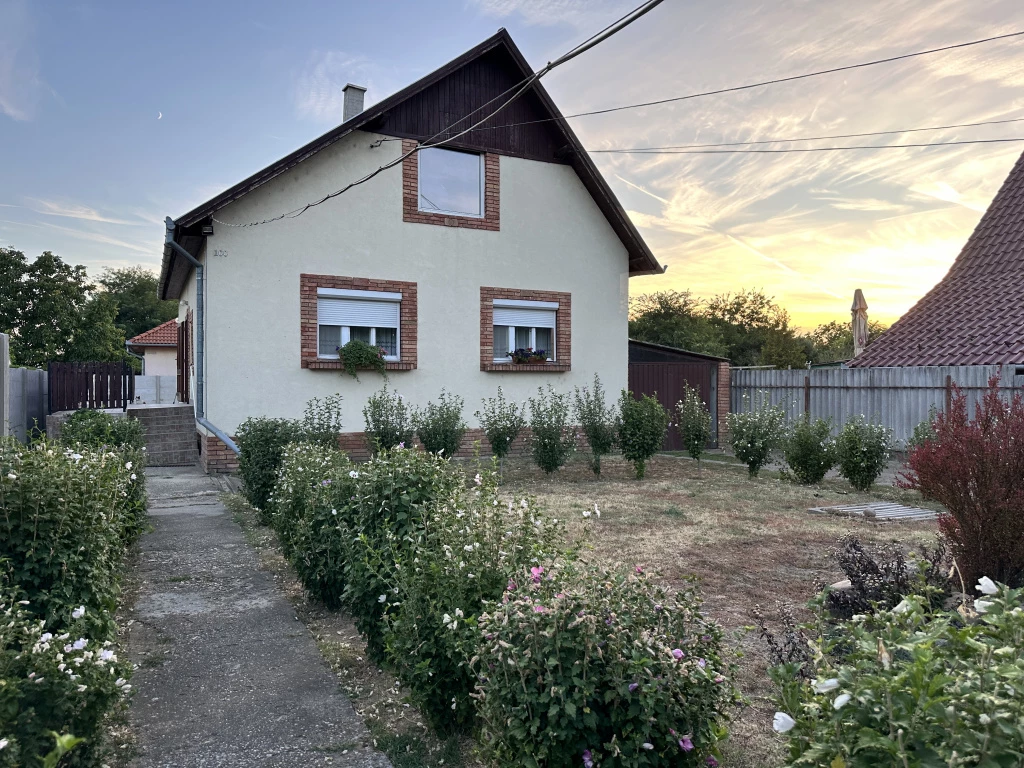 For sale house, Taksony, Szép környezet