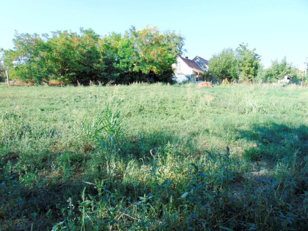 For sale building plot, Kápolnásnyék, Központi utca