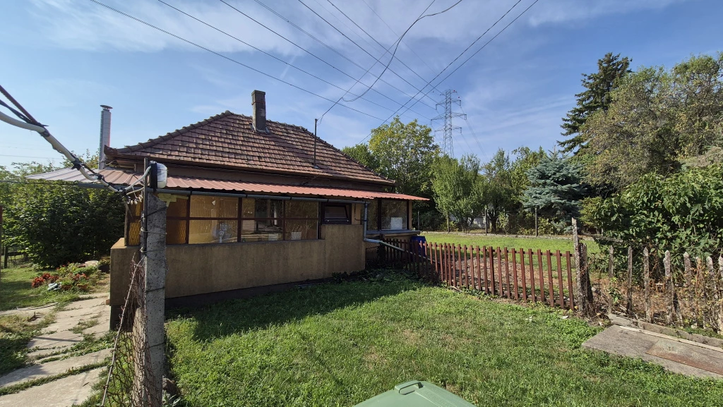 XXII. Kerület, Diótörő utca, 44 m²-es, családi ház, 2 szobás