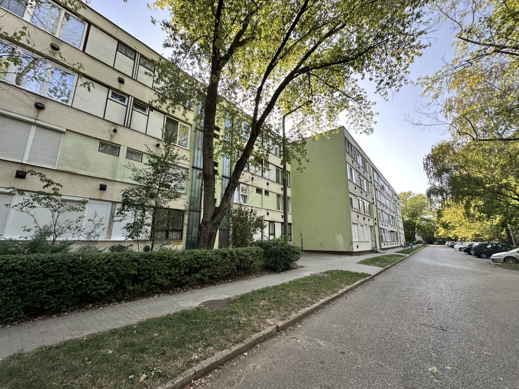 Vecsés, Fő út, 49 m²-es, földszinti, társasházi lakás, 1+1 félszobás