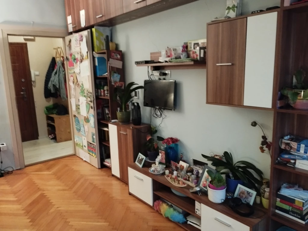 XVIII. Kerület, Szent Lőrint-telep (KISZ-lakótelep) utca, 49 m²-es, 3. emeleti, társasházi lakás