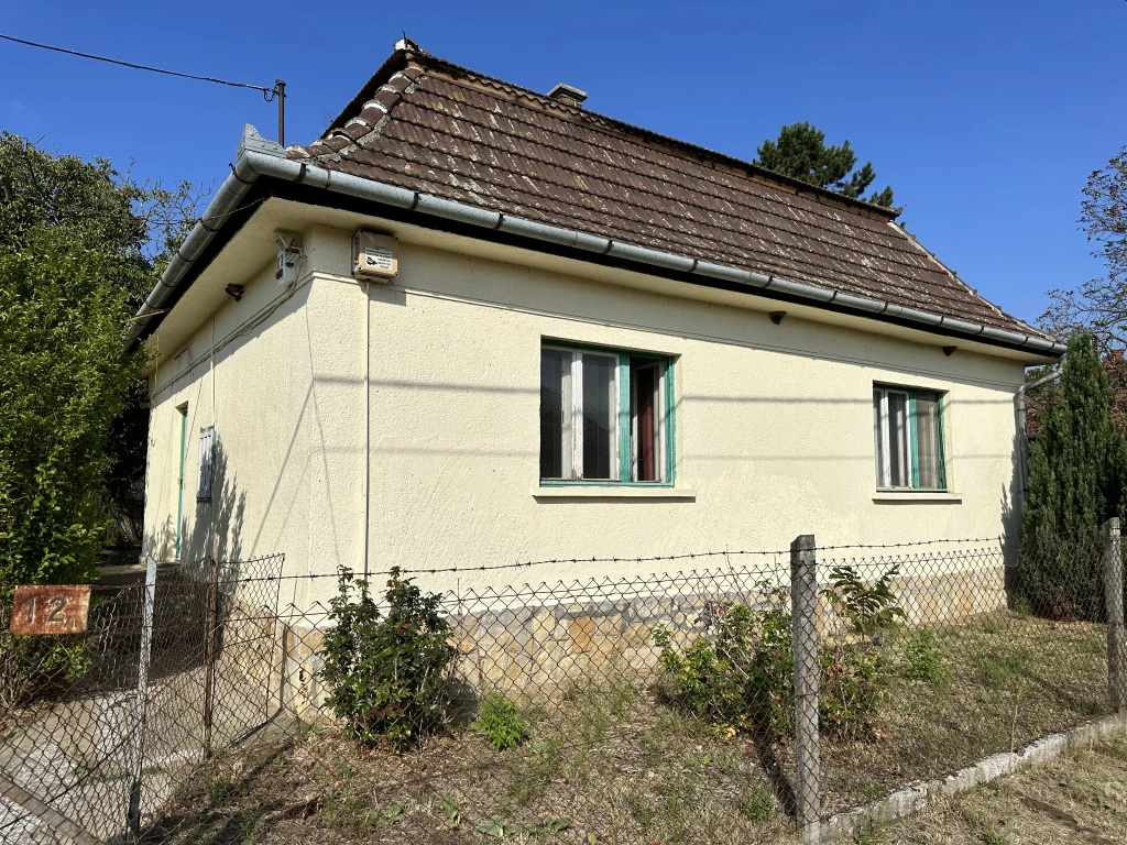 Albertirsa, Szép környezet, 65 m²-es, családi ház, 3 szobás