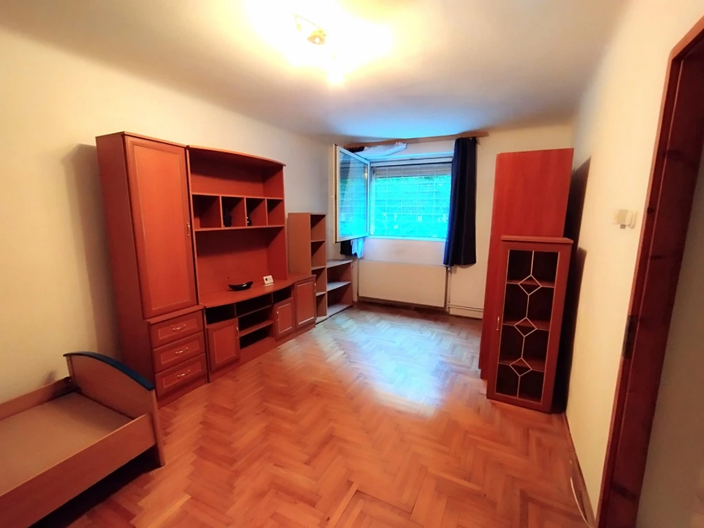 XIV. Kerület, Herminamező, Dorozsma köz, 35 m²-es, szuterén, társasházi lakás