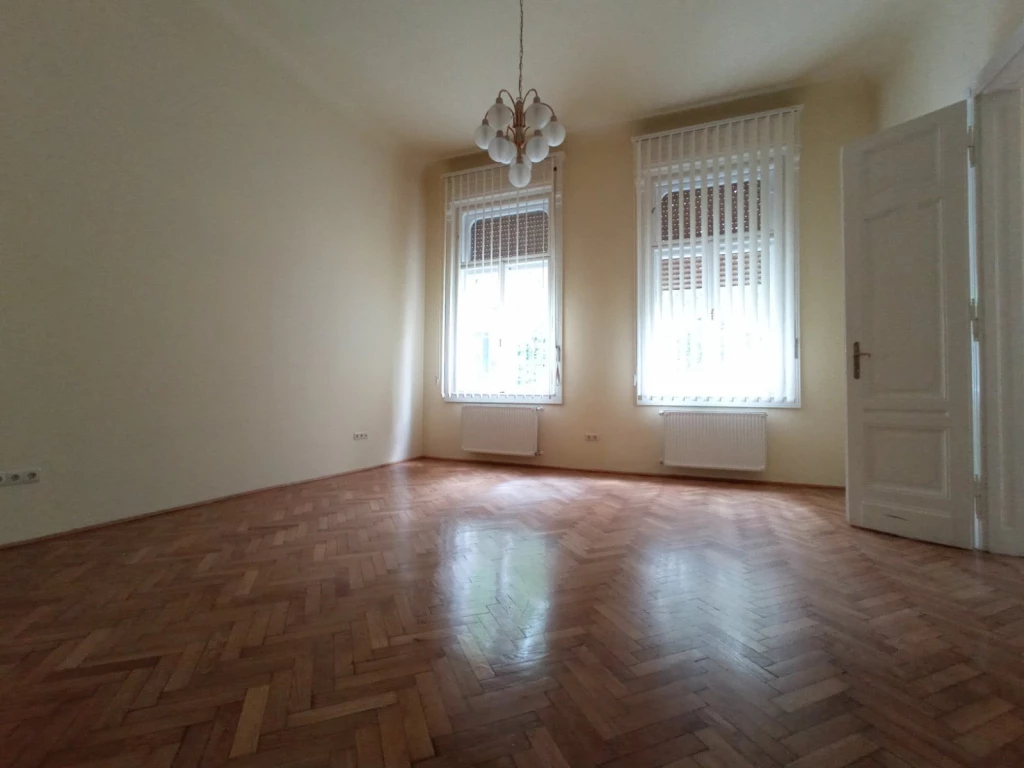XIV. Kerület, Izsó utca, 157 m²-es, egyéb iroda, 4 szobás, felújított / újszerű állapotú