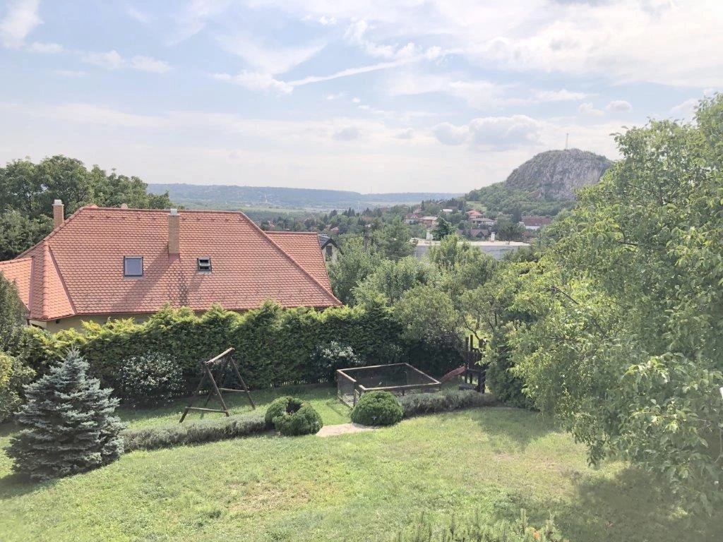 Budaörs, Panoráma utca, 300 m²-es, családi ház, 6 szobás, jó állapotú