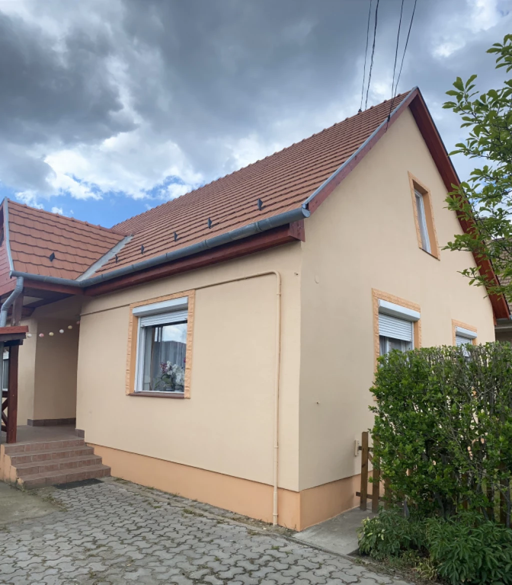 Dunaharaszti, Király út  közeli utca, 83 m²-es, családi ház