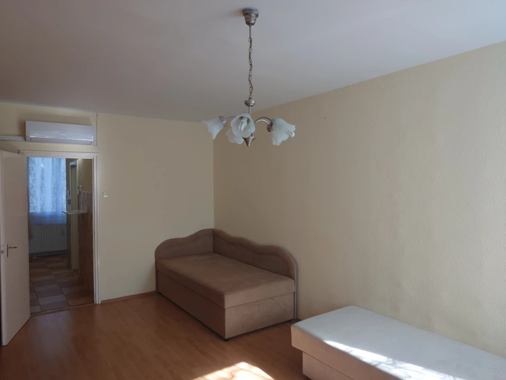 Gárdony, Szabadság út, 32 m²-es, 1. emeleti, társasházi lakás