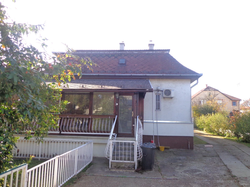 XVII. Kerület, Hunyadi utca, 135 m²-es, családi ház, 3+2 félszobás