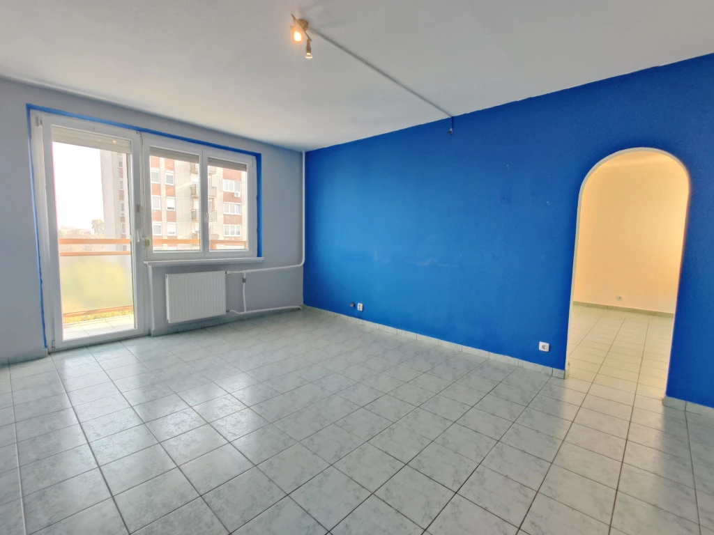 XV. Kerület, Csobogós utca, 59 m²-es, 5. emeleti, társasházi lakás