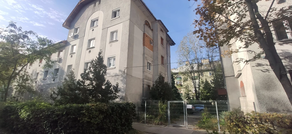 VIII. Kerület, Stróbl Alajos utca, 37 m²-es, földszinti, társasházi lakás