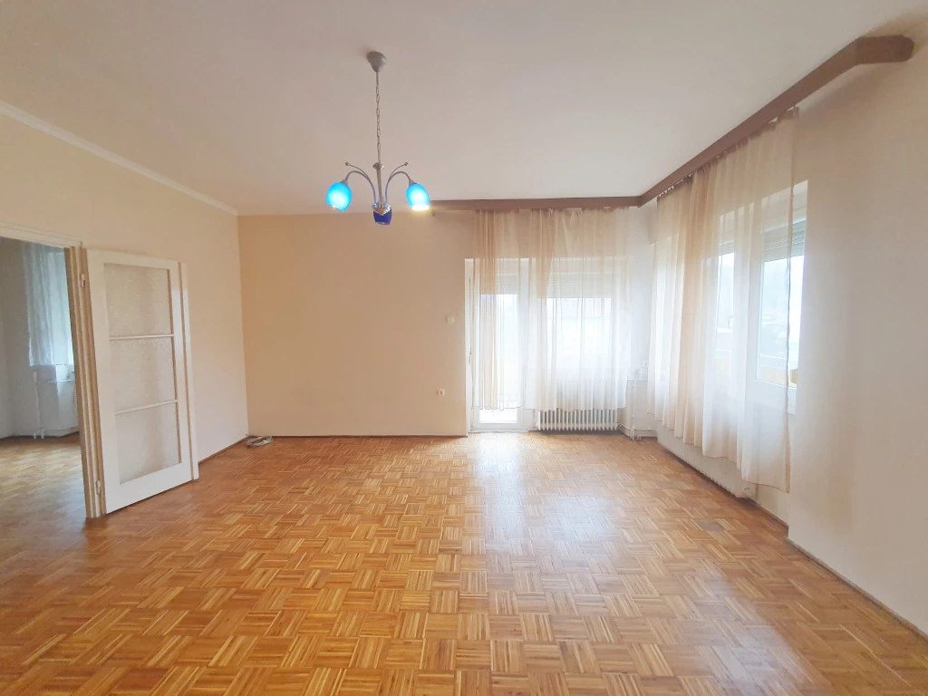 XVII. Kerület, Akadémiaújtelep csendes utca, 67 m²-es, házrész