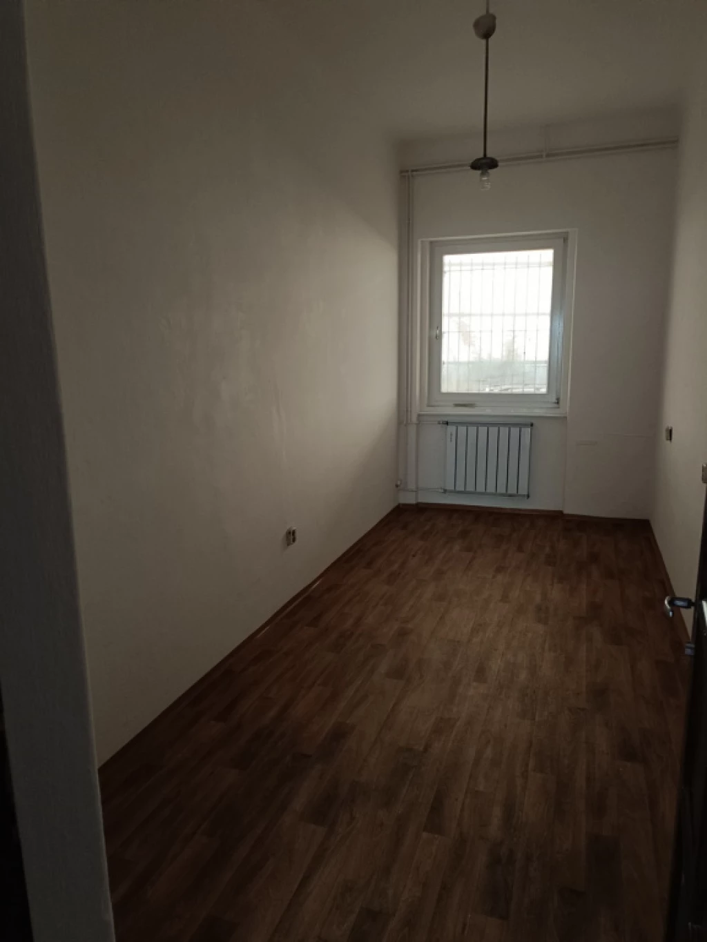 XIV. Kerület, Öv utca, 295 m²-es, logisztika - raktározás, 15 szobás