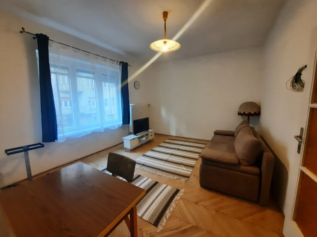 XIII. Kerület, Csanády utca, 30 m²-es, 1. emeleti, társasházi lakás